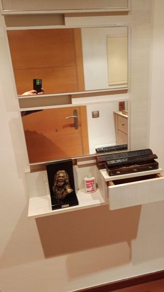 Espejo recibidor con cajonera