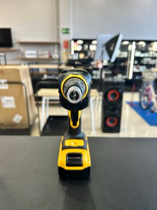 KIT YESERO DEWALT DCK304P2-QW