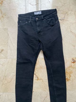 Pantalón vaquero negro Talla 38