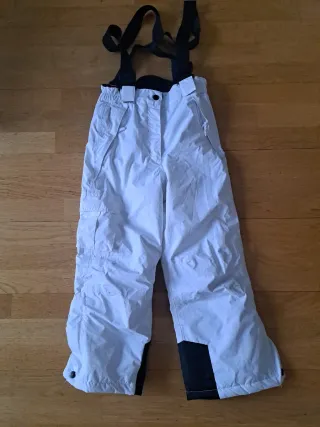 Pantalón de esquí blanco con tirantes.Talla 8 años