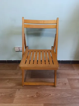 Silla plegable de madera