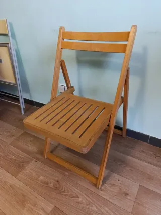 Silla plegable de madera