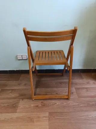 Silla plegable de madera