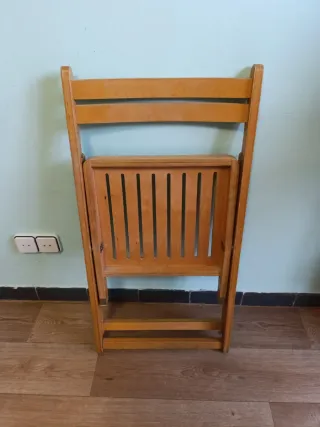 Silla plegable de madera