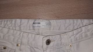 Jeans Bershka Bianchi Straight Vintage
