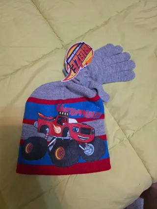 Gorro y Guantes Blaze Monster Machines