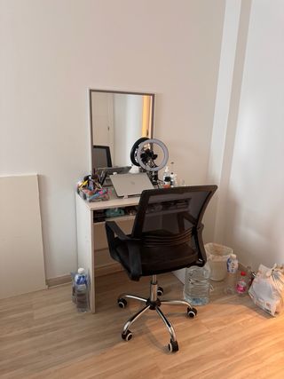 Silla de oficina ergonómica negra