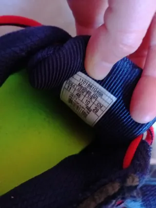 Zapatillas Deportivas Brooks Azul y Rojo