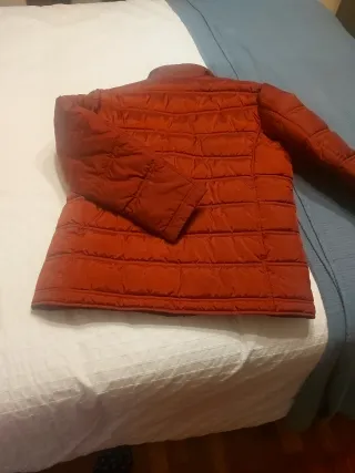 Chamarra acolchada hombre , color granate,