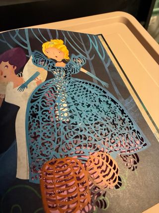 Libro nuovo Cenerentola Fiabe intagliate