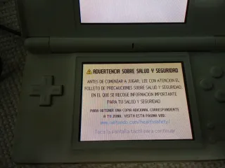 Nintendo DS Lite Blanca + Cargador