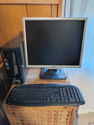 Ordenador eMachines Negro