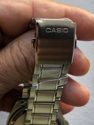 Casio Marlin  bracciale acciaio  MDV 106 NUOVO