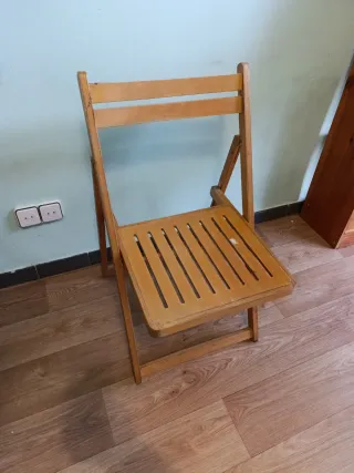 Silla plegable de madera