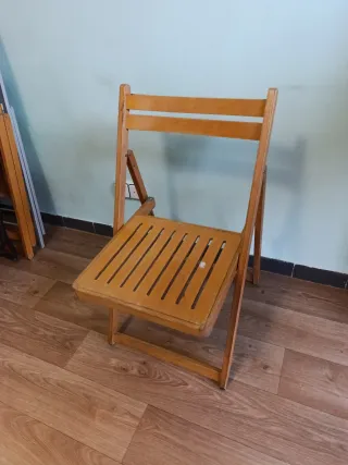 Silla plegable de madera
