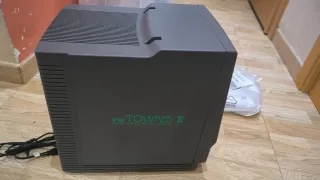 Fujitsu FM Towns 2 UX10 japonés Funciona