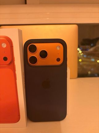 iPhone 17 Pro 256GB, con cargador, funda y caja