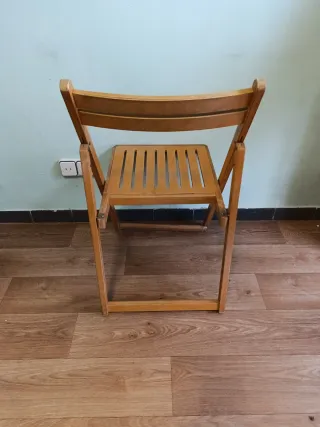 Silla plegable de madera