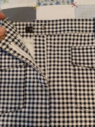 Minifalda Cortefiel Cuadros Blanco y Negro