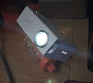 Mini proyector blanco