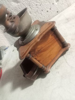 MUY ANTIGUO MOLINILLO ROBLE GRANDE B E