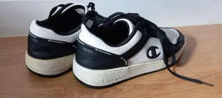 Deportivas Champion Negras y Blancas