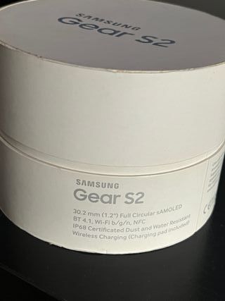 Samsung Gear S2 Smartwatch Caja y Cargador