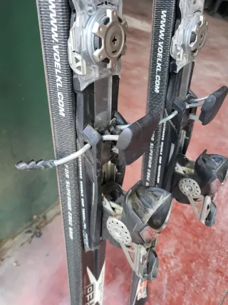 Esquís Vöiki RC30 Titanium 1.77m