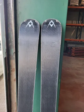 Esquís Vöiki RC30 Titanium 1.77m