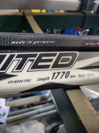 Esquís Vöiki RC30 Titanium 1.77m