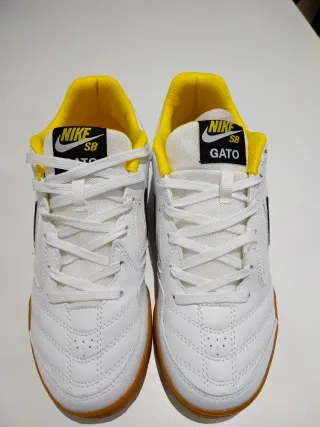 Nike Gato Futbol Sala Blancas y Amarillas
