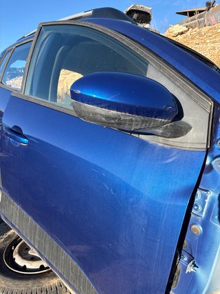Puerta Dacia Sandero Derecha 2022