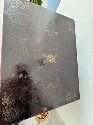 Cómoda estilo libro Gone With the Wind
