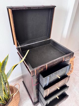 Cómoda estilo libro Gone With the Wind