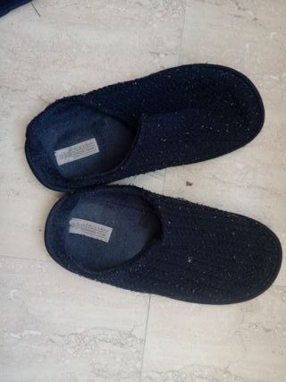 Zapatillas de estar por casa negras