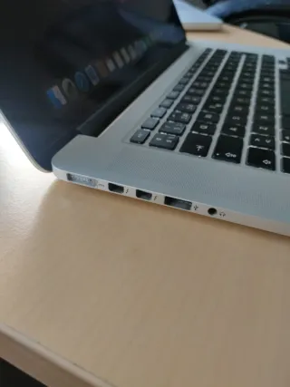 MacBook Pro 15 Intel Core i7 16GB RAM