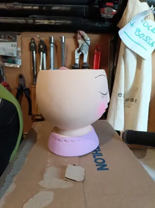 Maceta cara pintada a mano