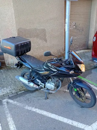 Honda CBF125 2012, se vende por falta de uso.