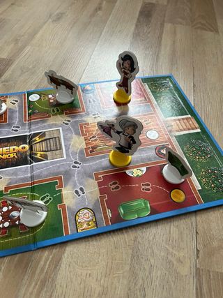 Cluedo Junior: El caso de la tarta desaparecida