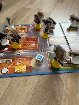 Cluedo Junior: El caso de la tarta desaparecida