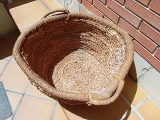 Cesto antiguo de mimbre