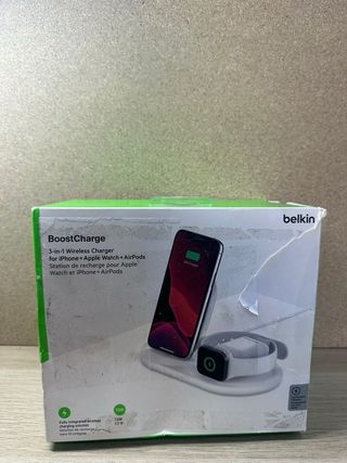 Stazione di ricarica wireless 3 in 1 Belkin, supporto bianco