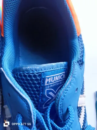 Zapatillas Munich azules y naranjas