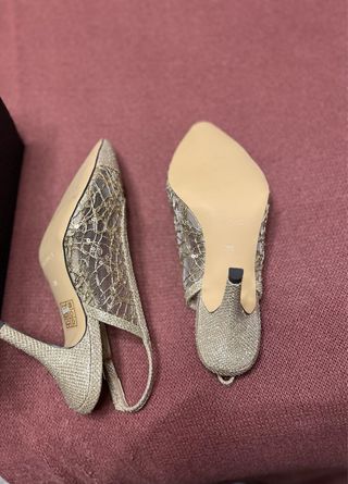 Sandalias AVANCE doradas y plateadas