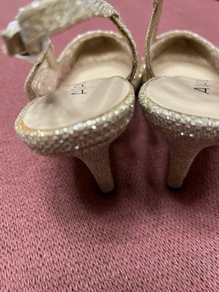 Sandalias AVANCE doradas y plateadas