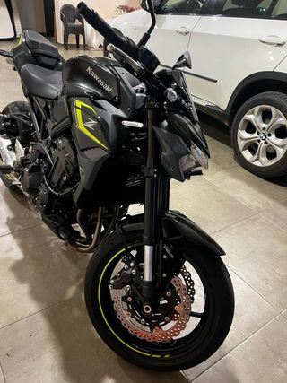 Kawasaki Z900 2024 A2