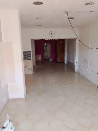 Local frente a Mercadona y Lidl