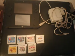 Nintendo 2DS Negra + juegos