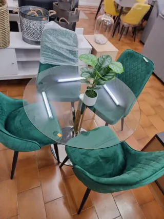 Mesa redonda cristal + 4 sillas terciopelo
