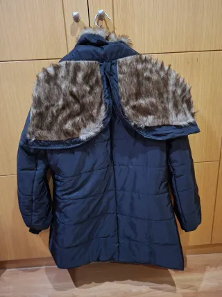 Abrigo acolchado mujer con capucha nuevo